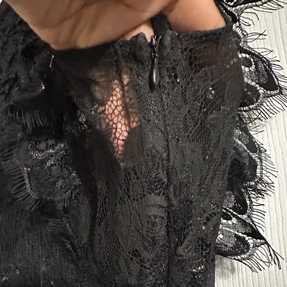 Elegant Black Lace Top - Picture 10 of 11